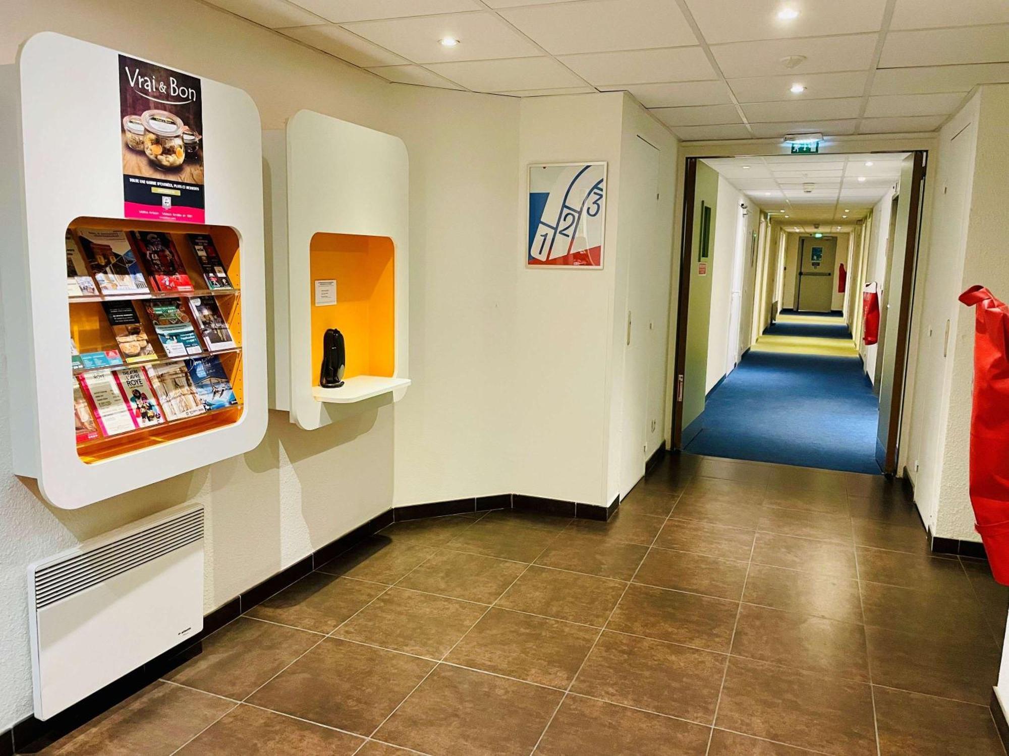 Ibis Budget Roye Руа Экстерьер фото